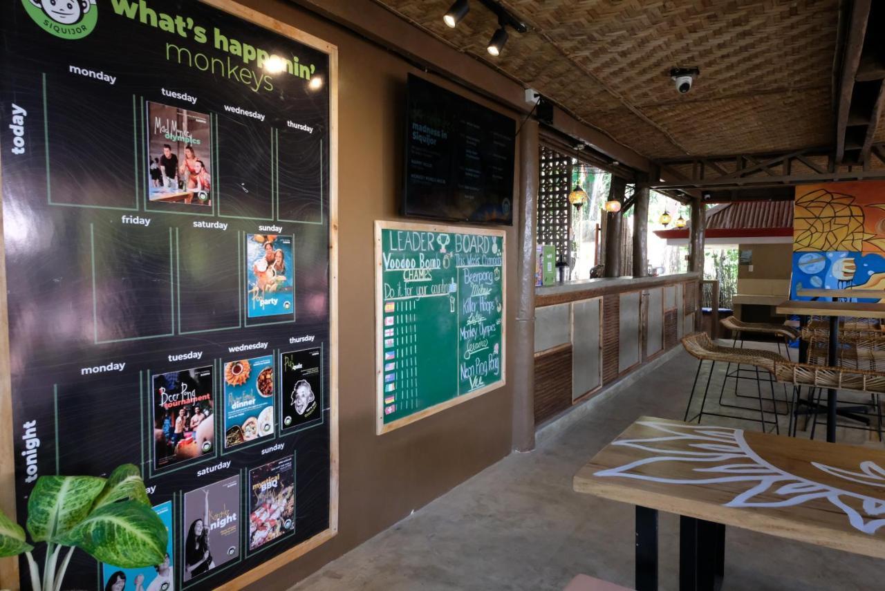 Mad Monkey Siquijor Hostel Exterior photo